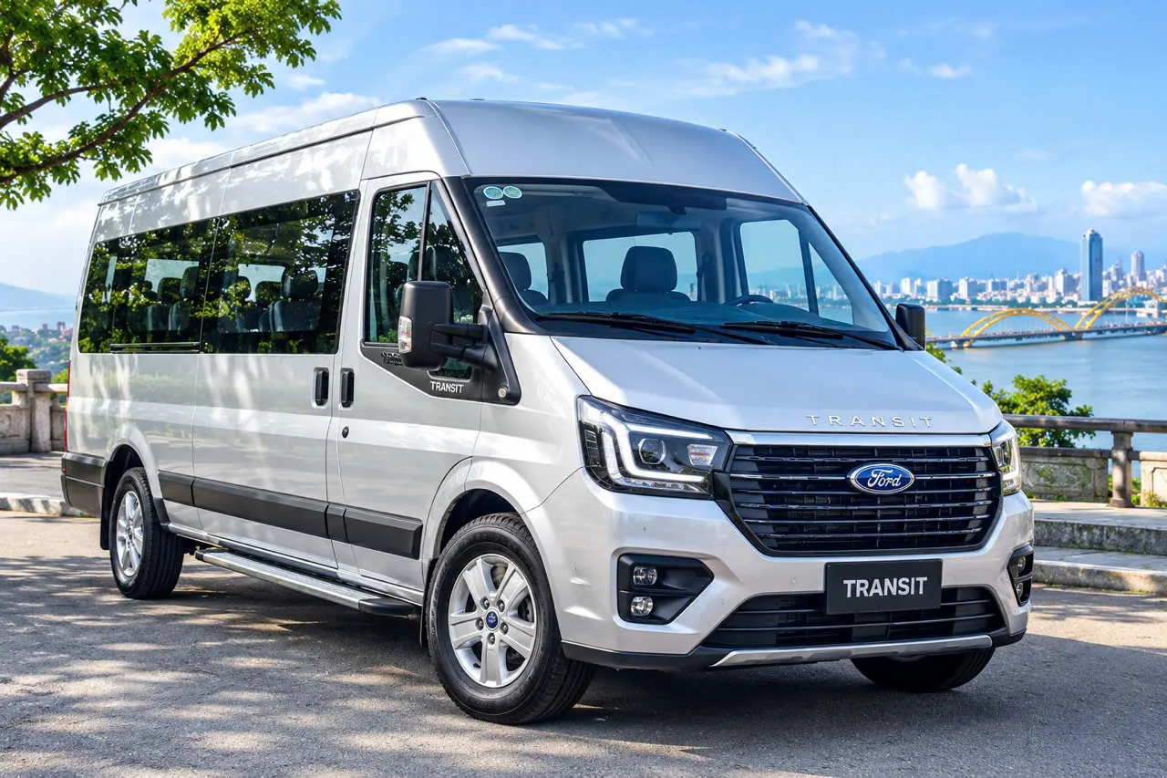 Xe Ford Transit 16 chỗ màu bạc